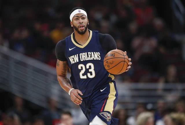 时表现出的 时表现出的